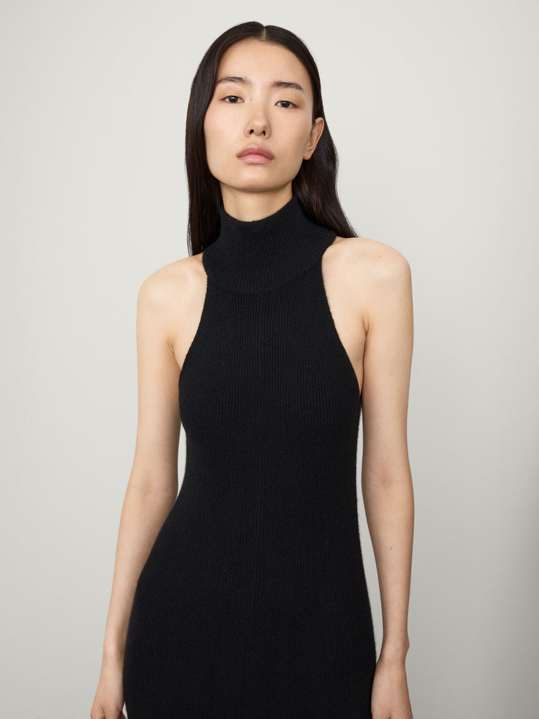 Amannda Dress Black | LISA YANG | Svart ärmlös klänning med hög hals i 100% kashmir
